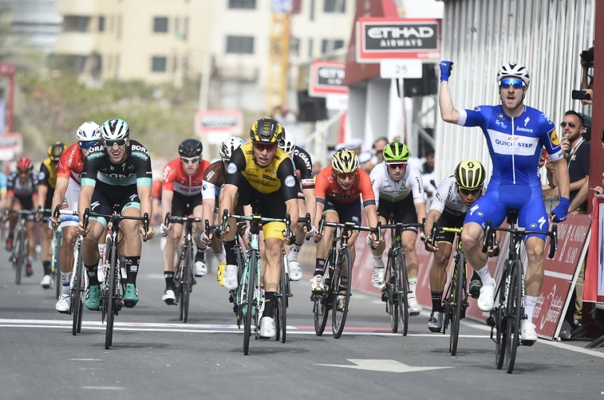 Abu Dhabi Tour (2.UWT) - 2ème étape - Elia Viviani s'impose (complet)
