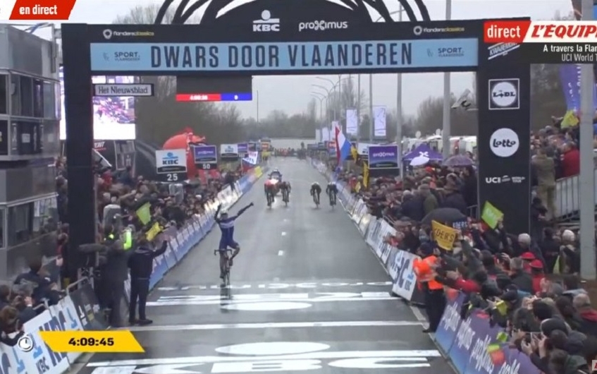 Dwars Door Vlaanderen (1.UWT) - Victoire de Lampaert (résultats complets)