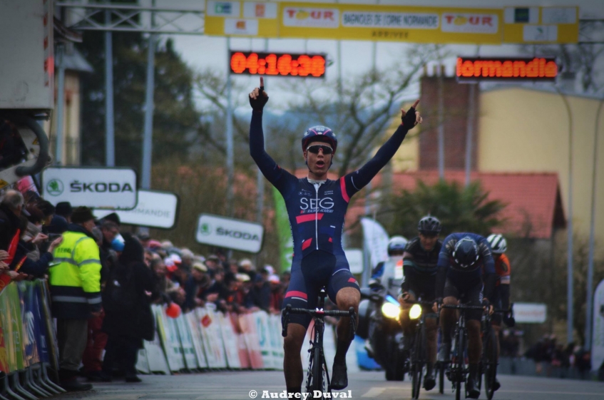 Transferts : Julius Van der Berg rejoint EF Education First