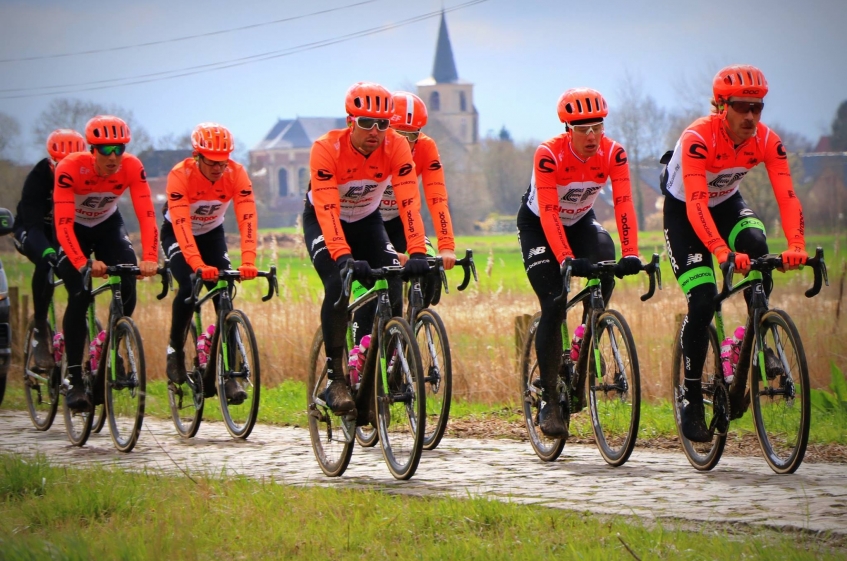 EF Education First prolonge Matti Breschel