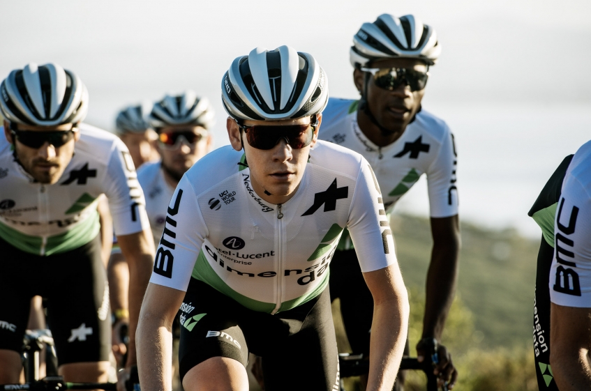 Equipement : Dimension Data dévoile son maillot 2019