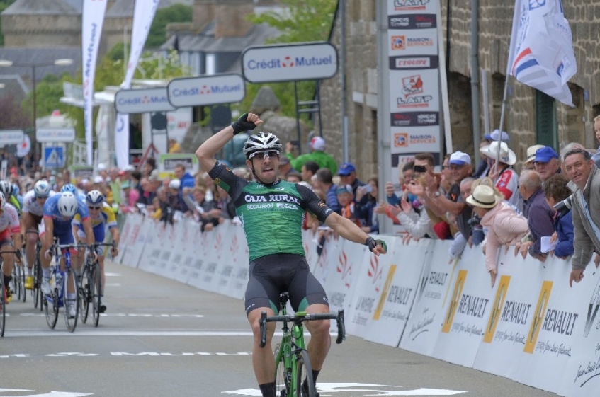 Boucles de la Mayenne (2.1) - 2ème étape - Victoire de Jon Aberasturi (complet)