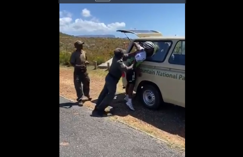 Nic Dlamini violemment arrêté par des rangers en Afrique du Sud