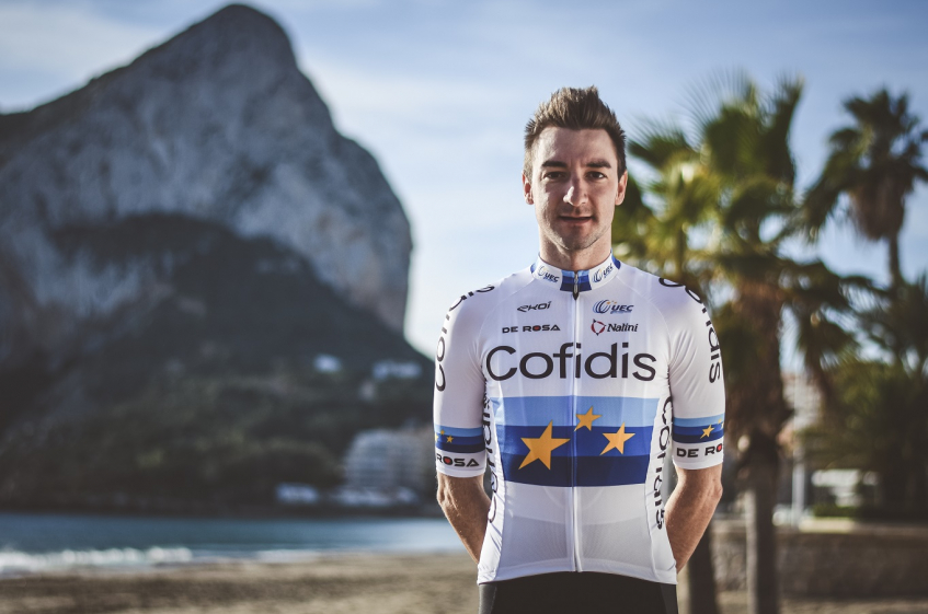Cofidis présente le nouveau maillot de Viviani