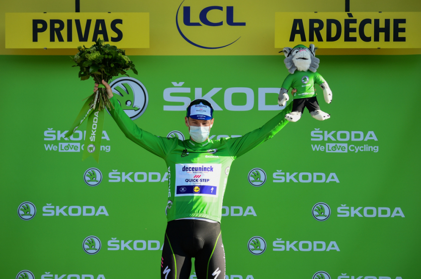 Tour de France : Bennett accentue encore son avance sur Sagan