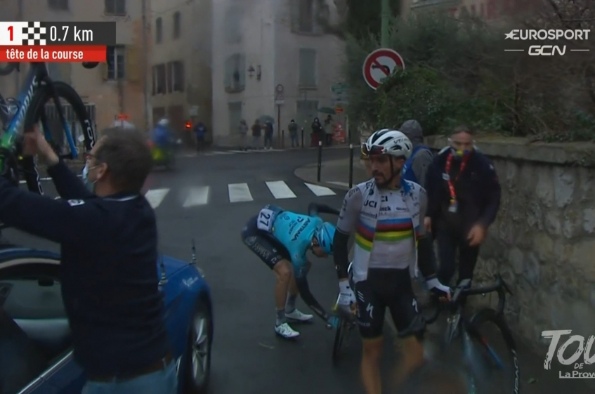 Tour de la Provence : Julian Alaphilippe victime d'une chute lors du final de la 2ème étape