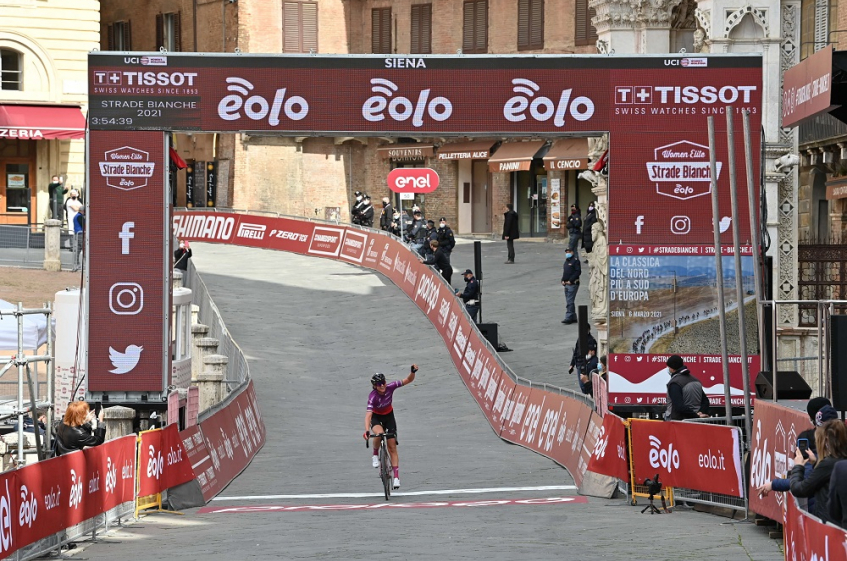 Strade Bianche (1.WWT) - Victoire de Chantal Blaak