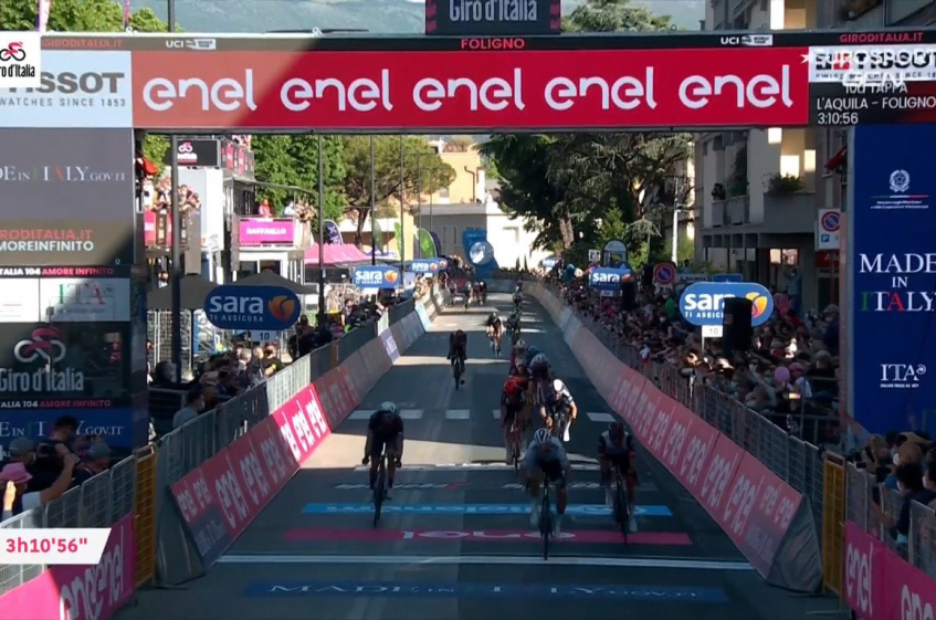 Tour d’Italie : vidéo du final de la 10ème étape