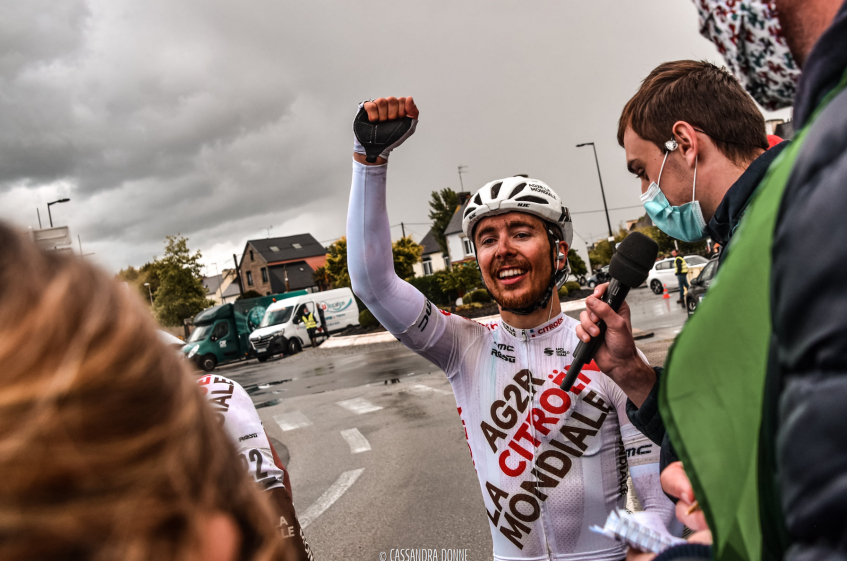 Tour du Finistère : Benoît Cosnefroy "J’en ai les larmes aux yeux"