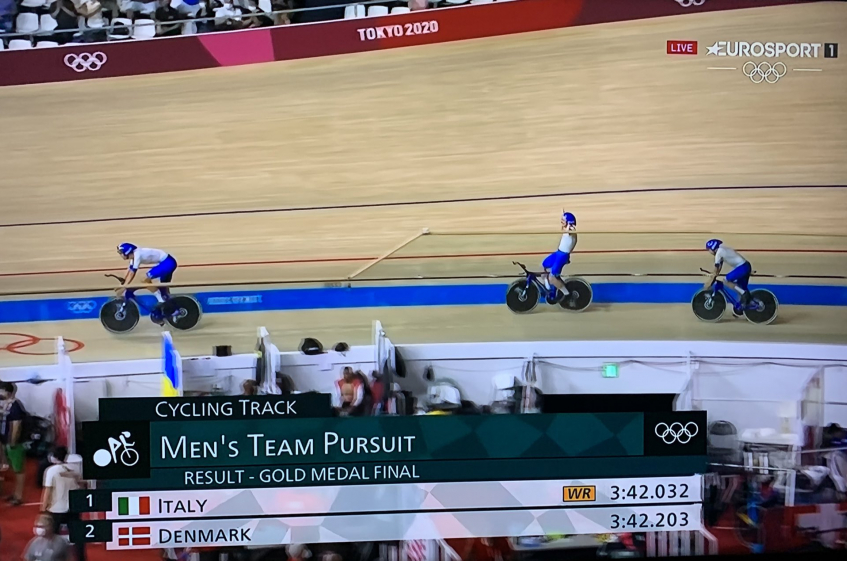 Jeux Olympiques - La poursuite par équipe pour l'Italie