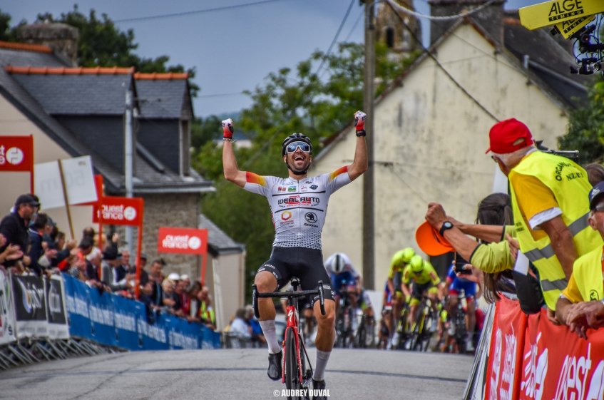 Estivale Bretonne (NE) - Victoire finale de Johan Le Bon