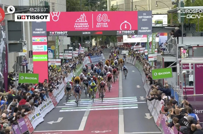 Eschborn Frankfurt (1.UWT) - Victoire de Philipsen