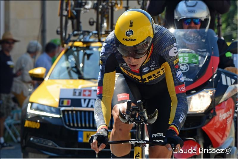 Wout Van Aert met en vente des cartes signées numériques