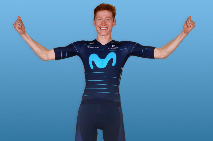 Movistar dévoile son maillot pour la saison 2022
