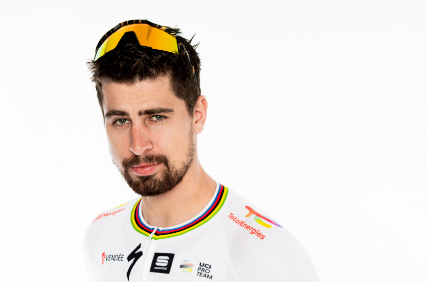 Peter Sagan donne un aperçu de son nouveau maillot Total Energies