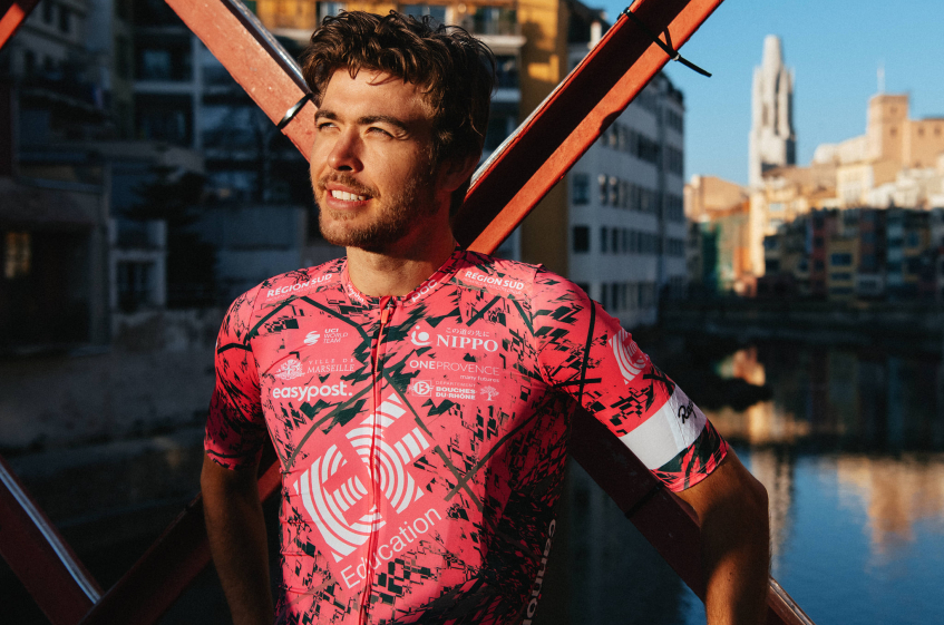 EF Education Easy Post dévoile son maillot pour la saison 2022