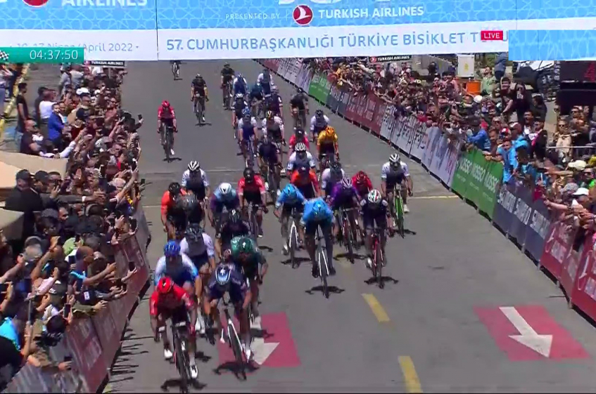 Tour de Turquie : la victoire de Caleb Ewan en vidéo