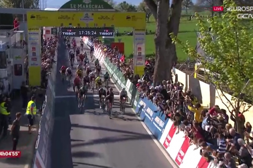 Tour de Romandie (2.UWT) - 2ème étape - Victoire d'Ethan Hayter