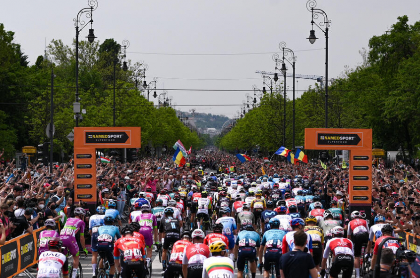 Tour d'Italie : que faut-il retenir du passage du Giro en Hongrie ?