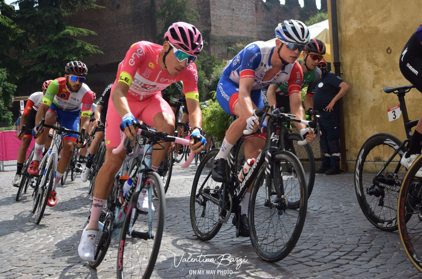 UAE Team Emirates prolonge Ayuso jusqu'en 2028 !