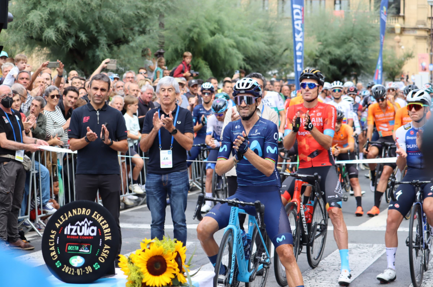 Course au World-Tour, Movistar profite de la victoire de Serrano pour se donner de l'air