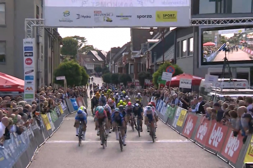 Omloop van het Houtland (1.1) - Victoire de Jasper Philipsen