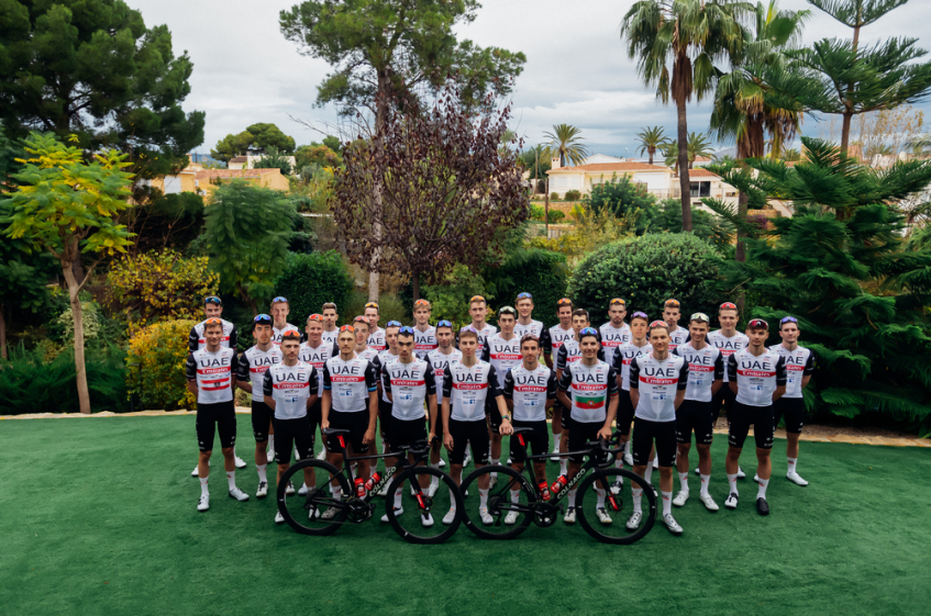 UAE Team Emirates dévoile ses nouvelles couleurs pour la saison 2023