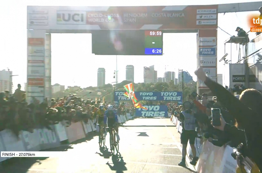 Coupe du Monde - Benidorm - Van der Poel devance Van Aert
