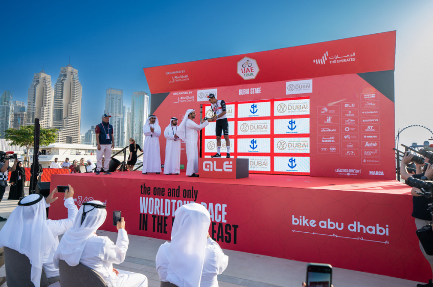 UAE Tour : résumé vidéo de la 4ème étape