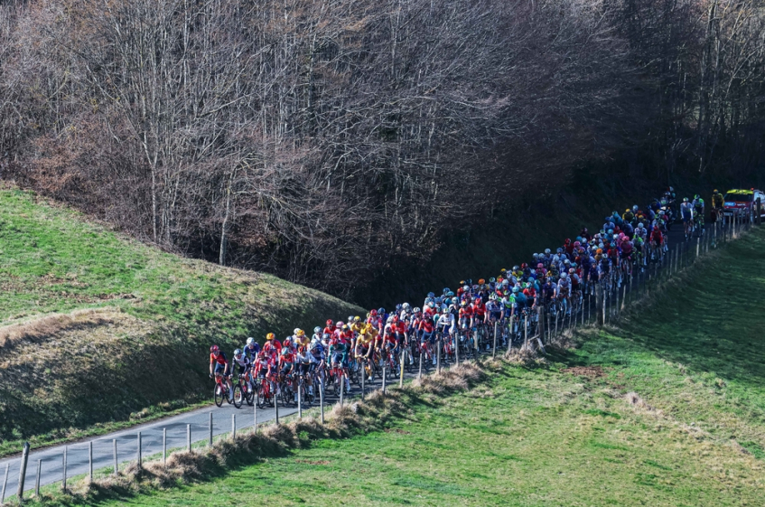 Paris-Nice : une partie du peloton est-elle attentiste ?