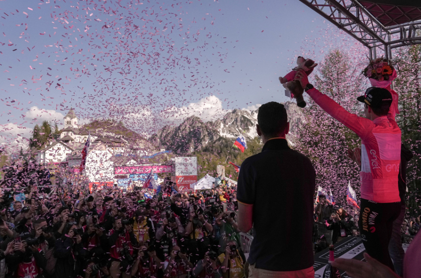 Primoz Roglic remporte le Tour d'Italie !