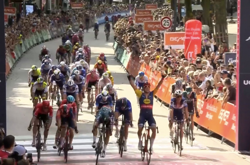 Bemer Cyclassics (1.UWT) - Victoire de Mads Pedersen