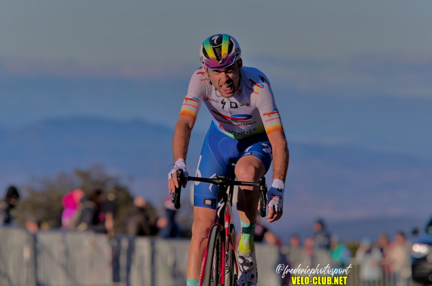 Tour d'Espagne : Total Energies avec Pierre Latour et Steff Cras