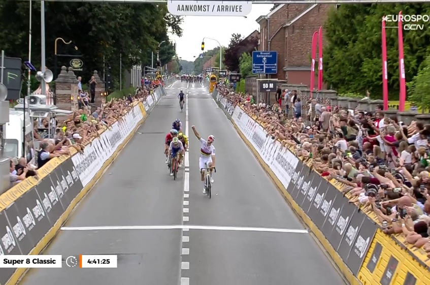 Super 8 Classic (1.Pro) - Victoire de Van der Poel