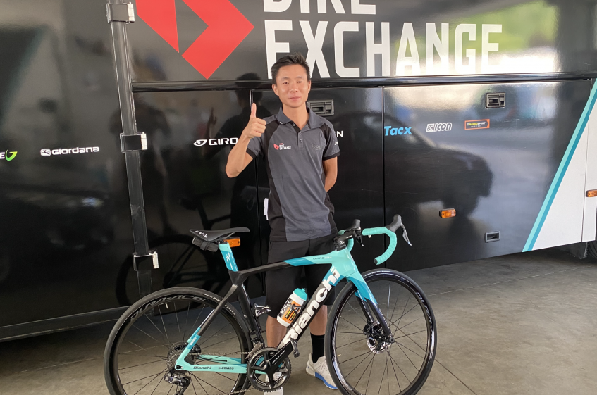 Un coureur de Singapour stagiaire chez Bike Exchange
