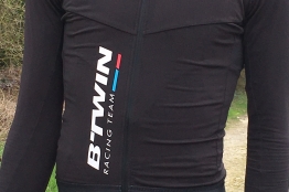 [Test Matériel] : Maillot manches longues BTWIN Aerofit 900