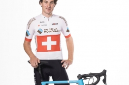 Sylvan Dillier dévoile son nouveau maillot de champion de Suisse