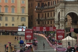 Strade Bianche (1.WWT) - Van der Breggen s'impose (complet)