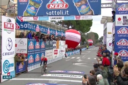 GP Industria & Artigianato (1.HC) - Victoire de Matej Mohoric (complet)