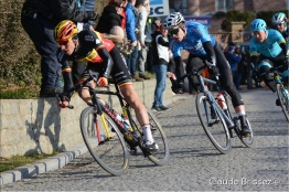 Dwars Door Vlaanderen : Oliver Naesen abandonne