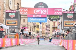 Tour d'Italie (2.UWT) - 11ème étape - Victoire de Simon Yates (résultats complets)