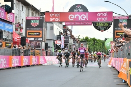 Tour d'Italie (2.UWT) - 13ème étape - Victoire de Viviani (résultats complets)