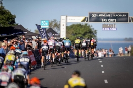 Bay Crits - 3ème étape - Victoire de Caleb Ewan ( complet)