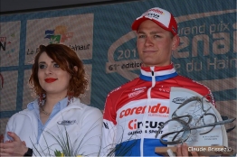 La Sortie du Dimanche, rendez-vous à 19h pour le débrief de la victoire de Van der Poel !