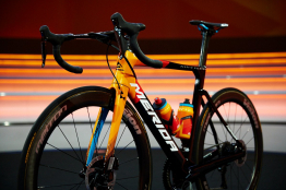Equipement : Bahrain - McLaren dévoilé son vélo 2020