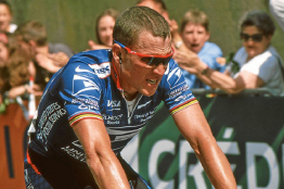 Lance Armstrong avoue s'être dopé dès 21 ans