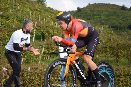 Mercato : 9 prolongations pour Bahrain - McLaren