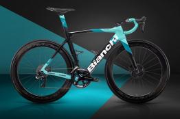 GreenEdge Cycling présente son vélo Bianchi pour 2021