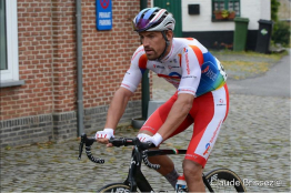 Quels sont les coureurs français encore à la recherche d'un contrat pour 2022 ?