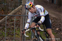 Azencross (C1) - Wout Van Aert intraitable